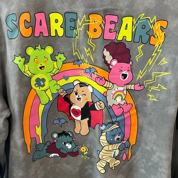 🔥3/$18🔥 Gray Scare Bears Sweatshirt - Picture 4 of 4